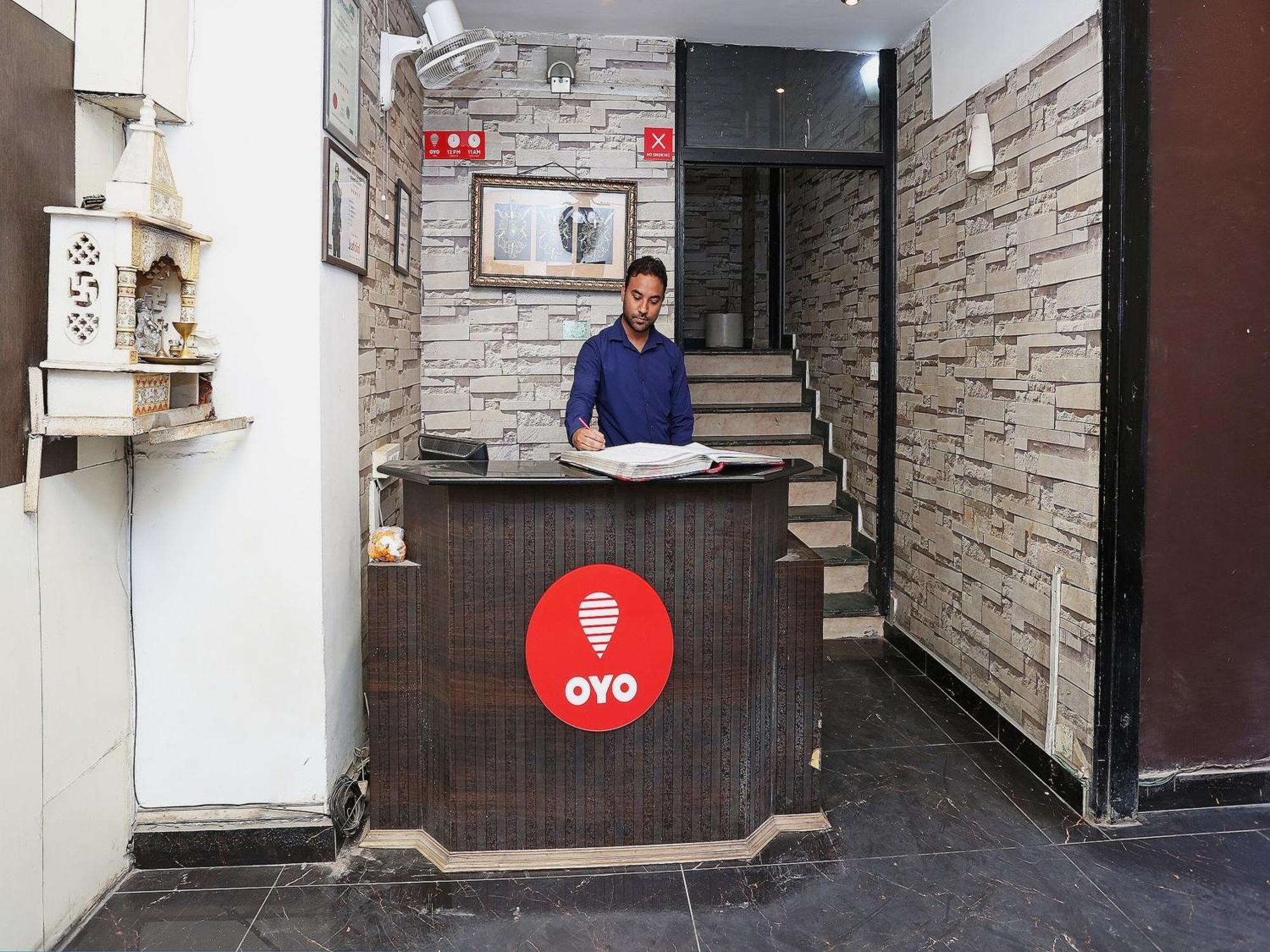 Oyo Flagship Hotel F Five Nova Deli Exterior foto